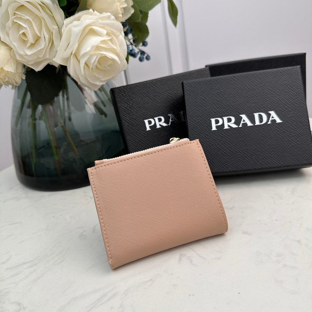 B1P36P1 Popular card holder
