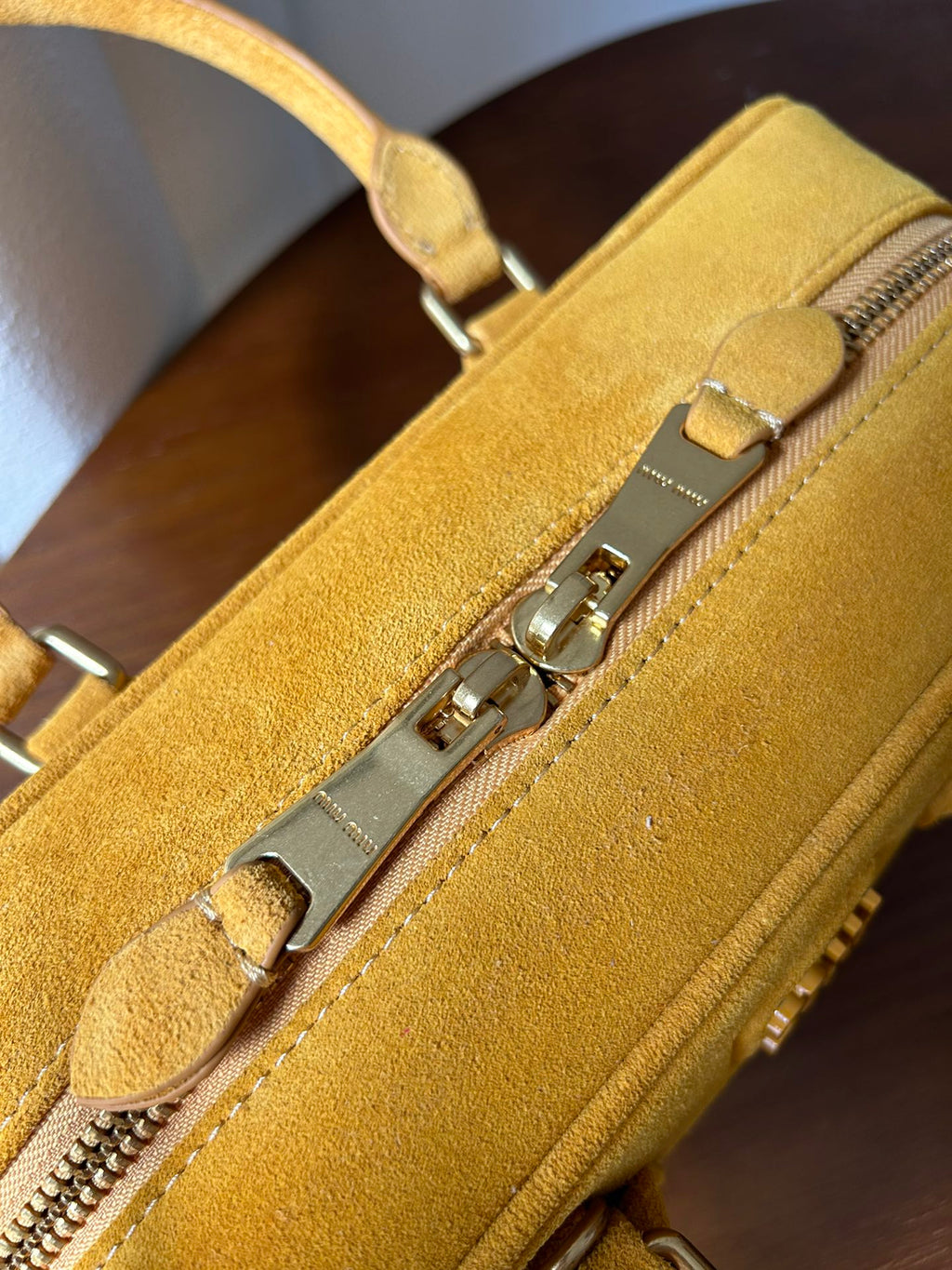 B1W25A80 Popular leather bag