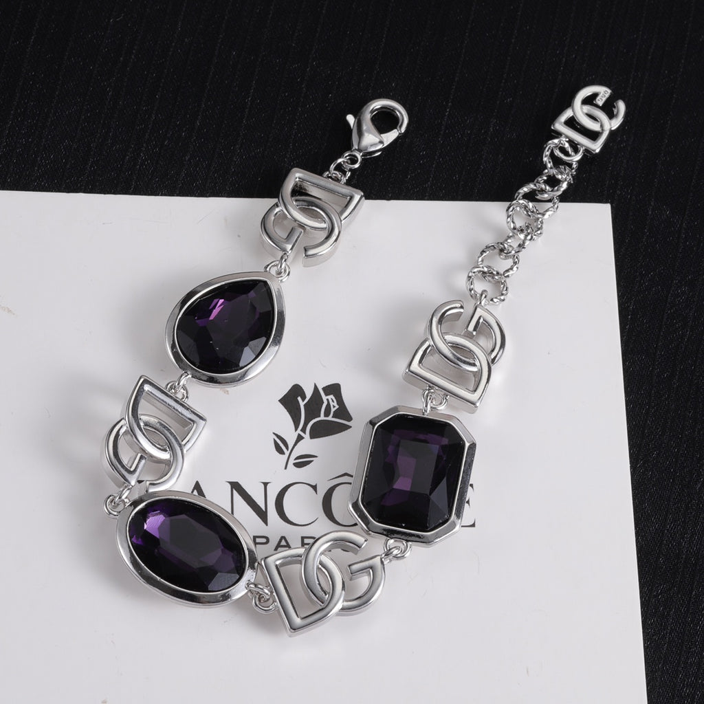 X1R75A7X Popular   Necklaces . Bracelets