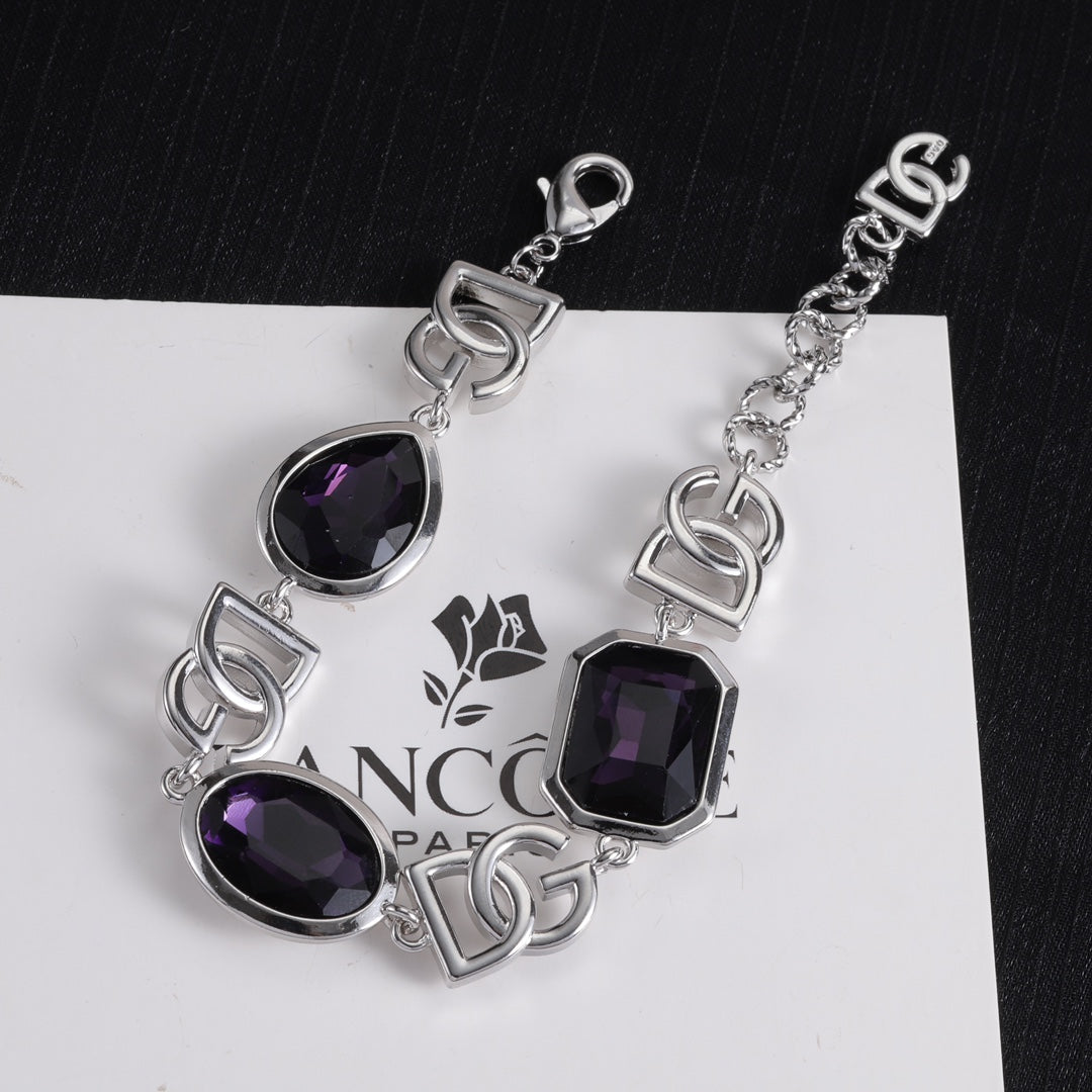 X1R75A7X Popular   Necklaces . Bracelets