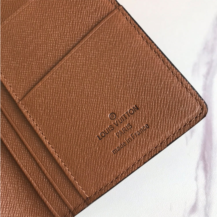 B1X31E2 Popular leather wallets