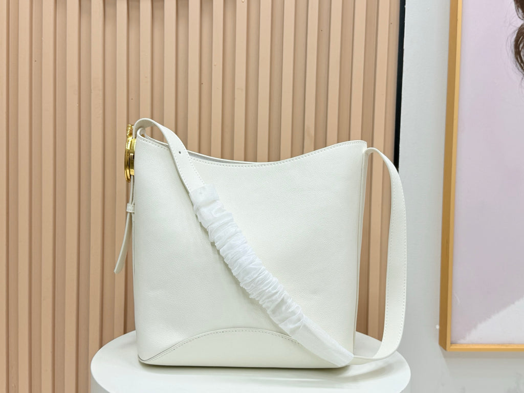 B1R76D45 Popular leather bag