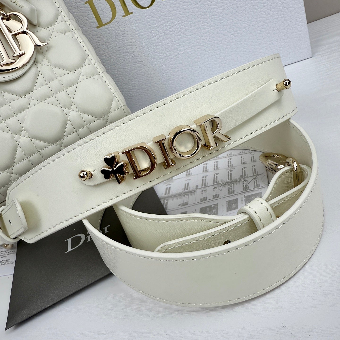 B1N36D24 Popular leather Purse bag