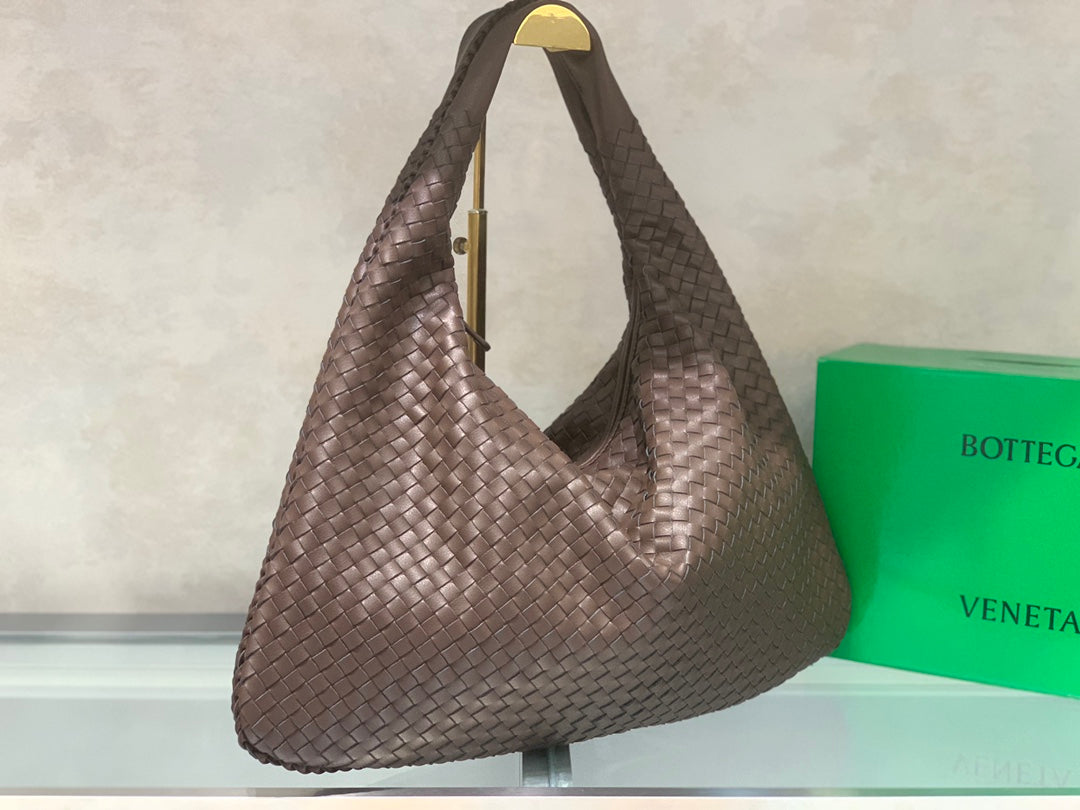 B1W35A116 Popular leather bag