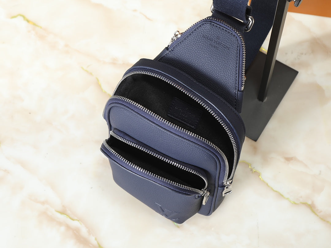 B1P46E24 Popular leather bag