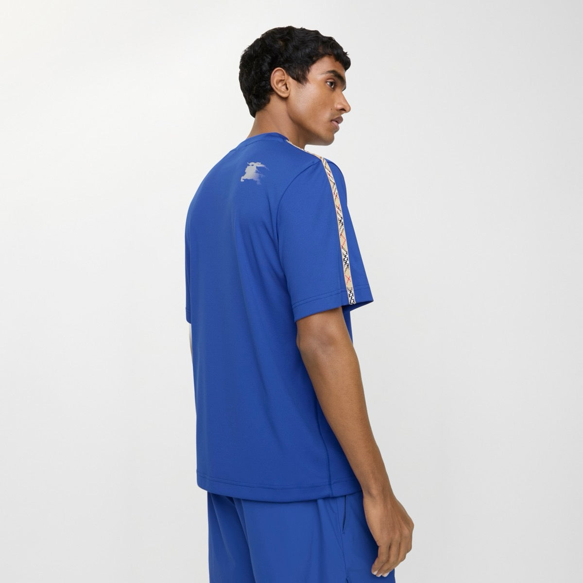 U1R86R7 Popular T-shirts