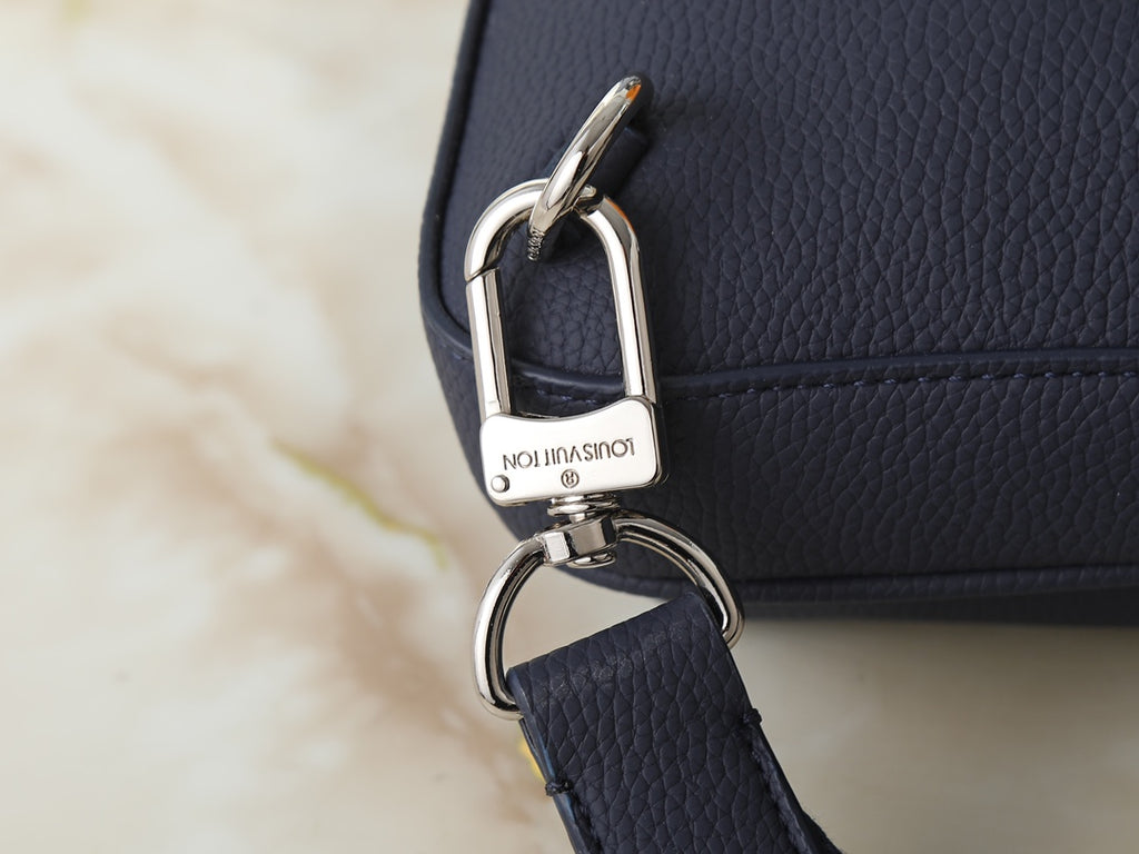 B1P46E24 Popular leather bag