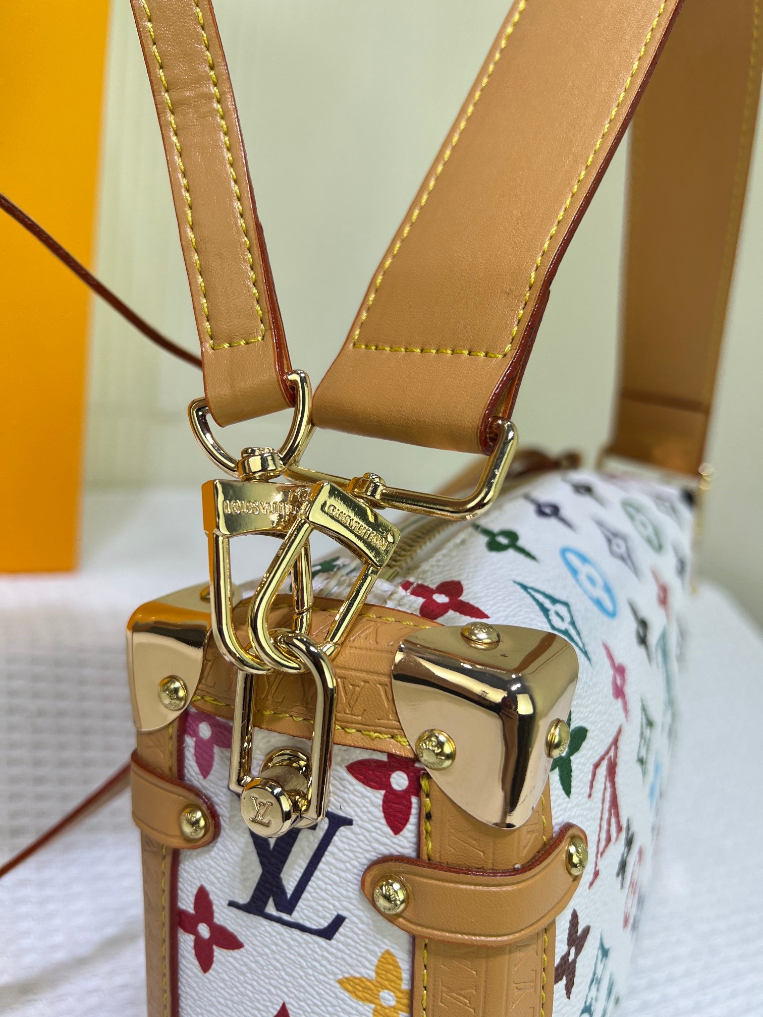 B1N55E18 Popular    leather bag