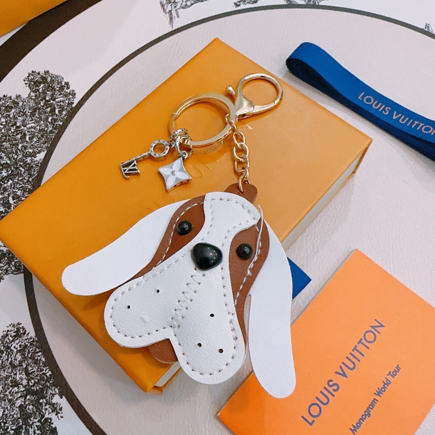 A1Z105E87 Popular bag 's charms accessories