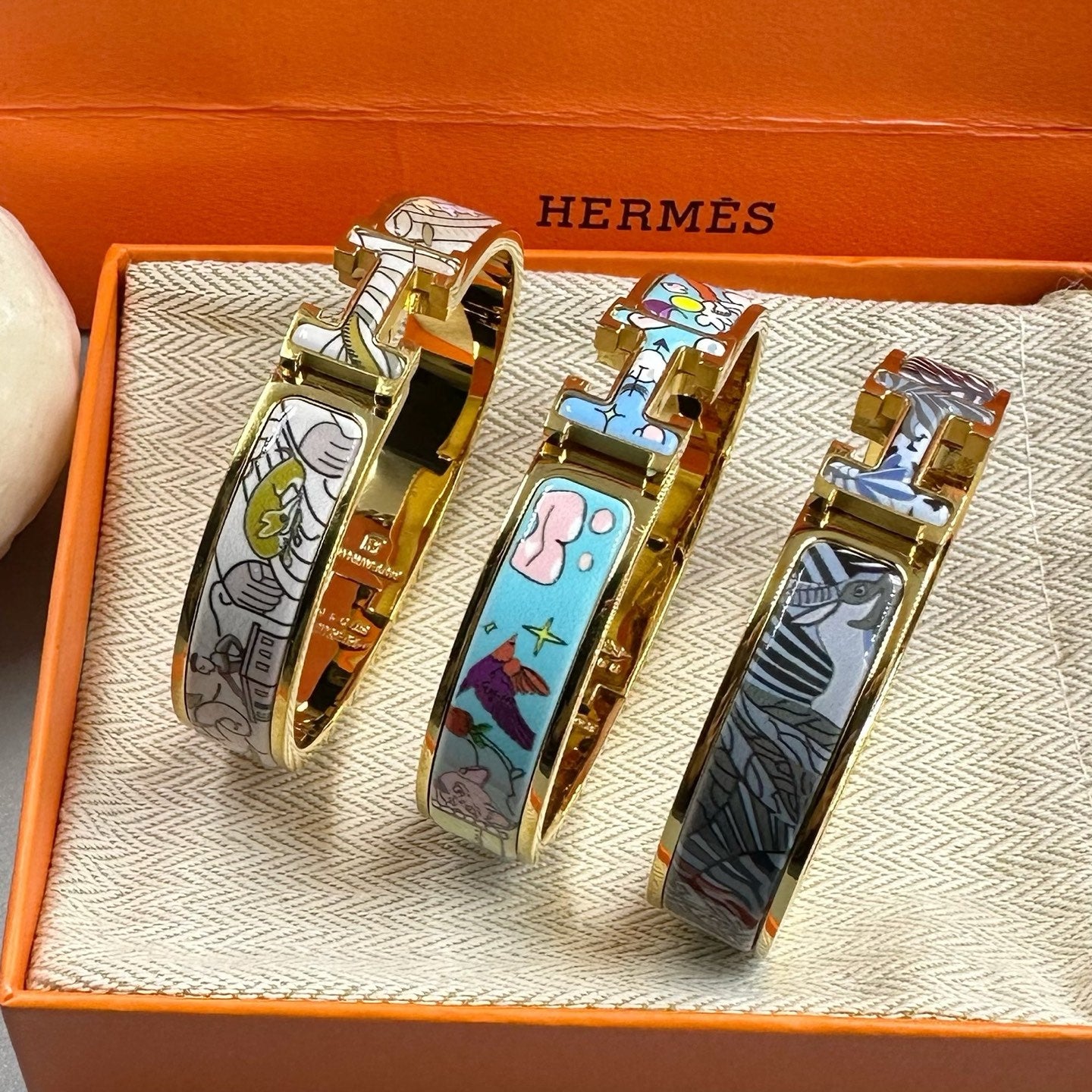 XHQ85H105K  Popular Bracelets