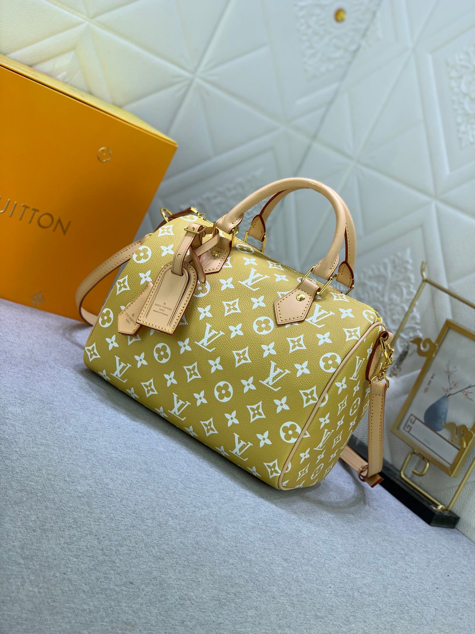 B12X44E268 Popular  leather bag 
