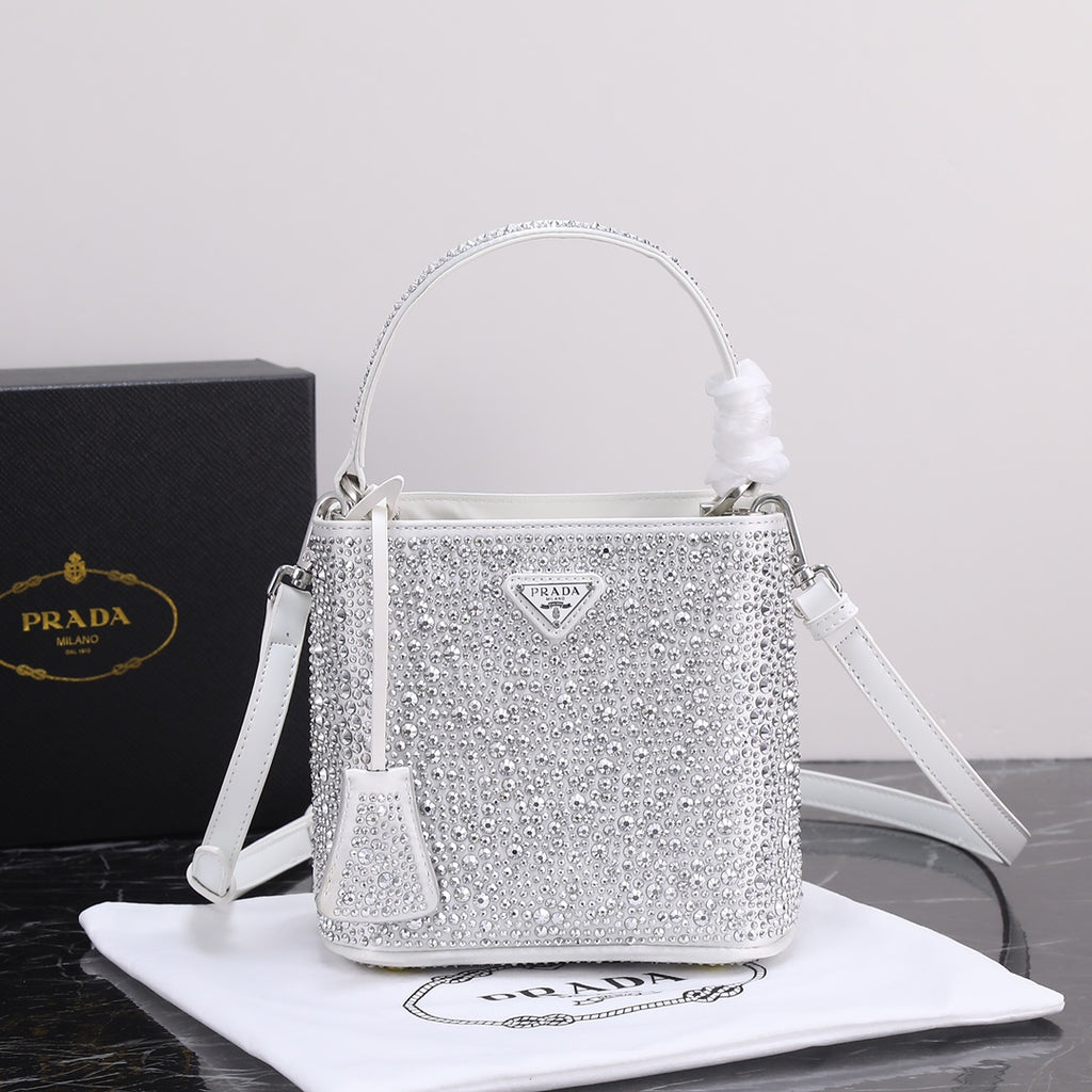 B12X44P265 Popular leather bag 