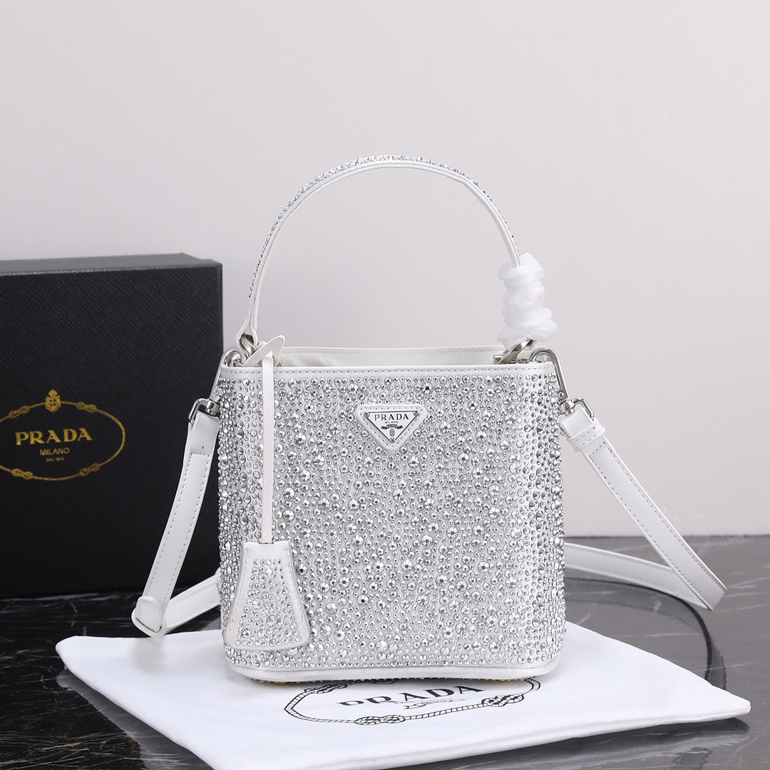 B12X44P265 Popular leather bag 