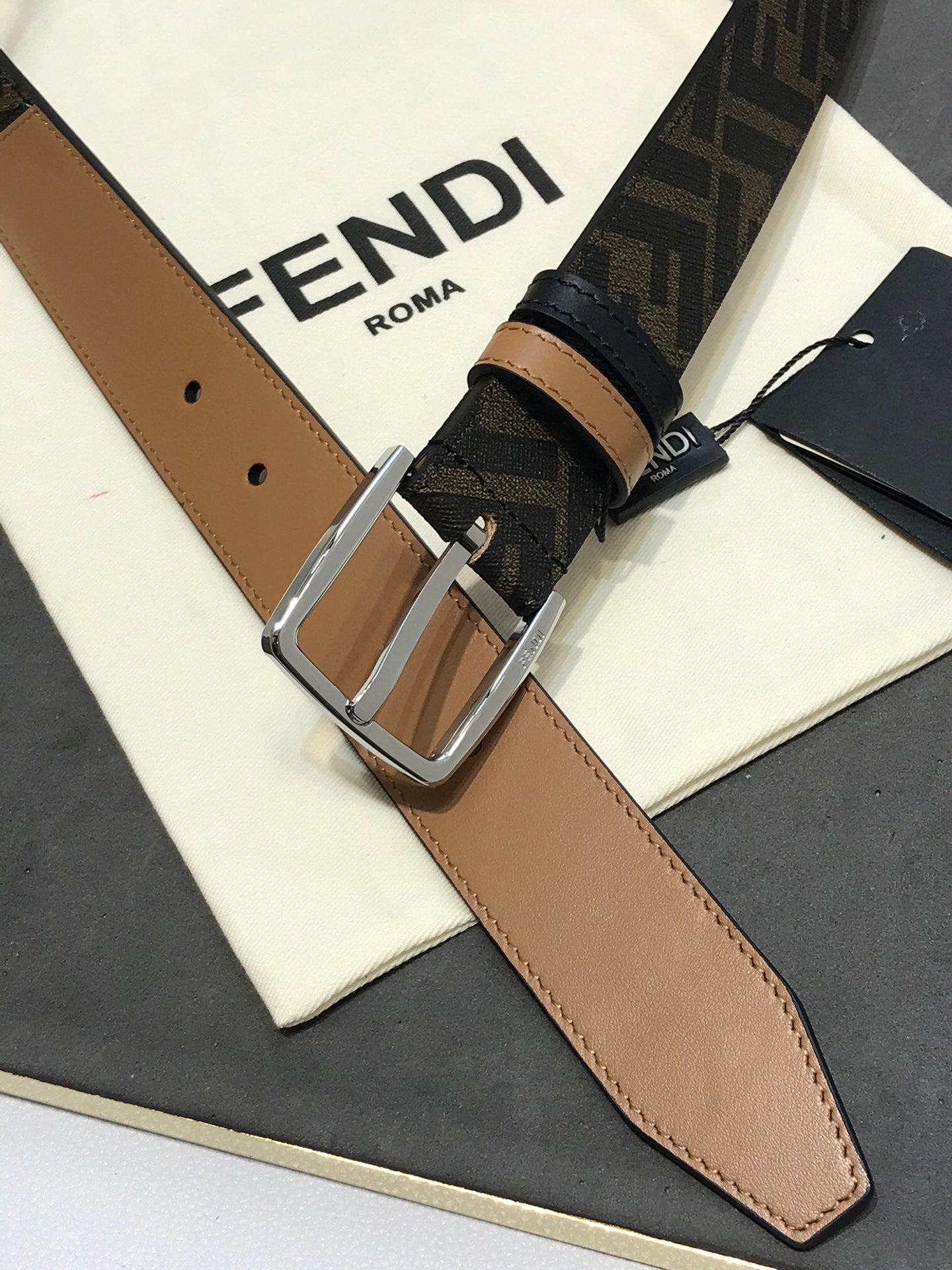P1Q64F79 Popular   High quality belt With full package