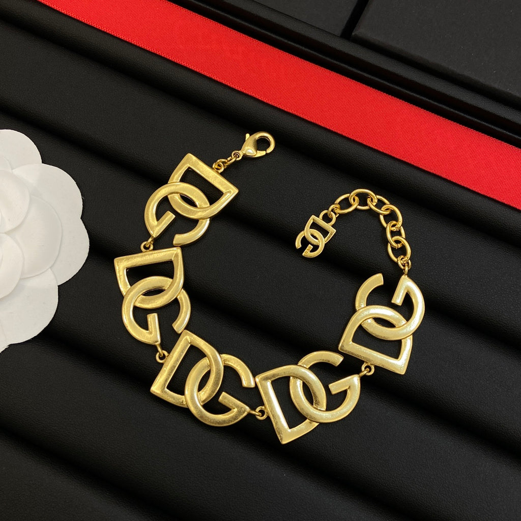 X1R75A6X Popular  Large-sized jewelry (necklaces, bracelets, earrings)