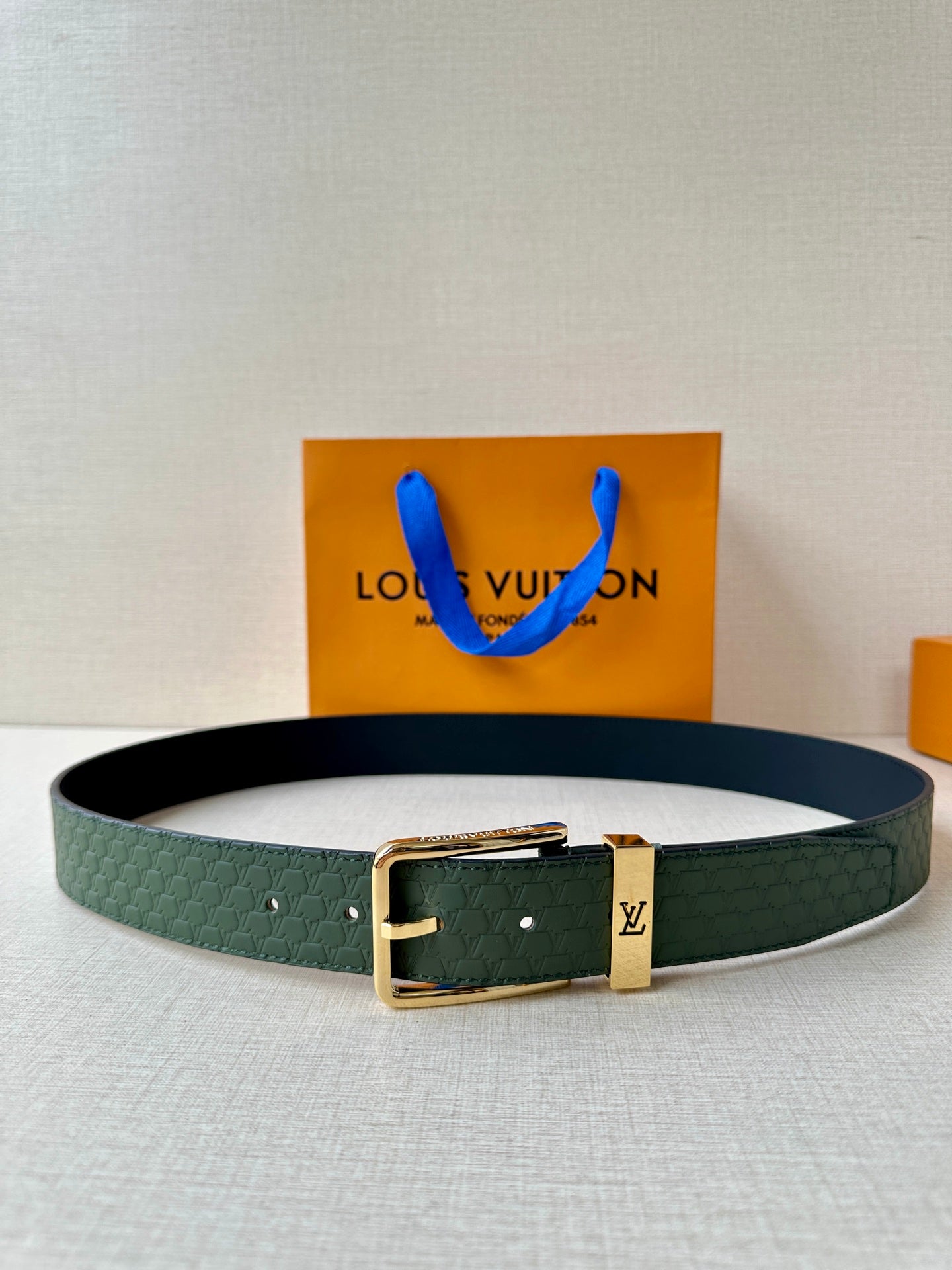 P1R55E222 Popular  High quality belt With full package