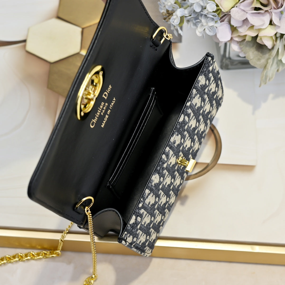 B12W15D2 Popular  leather bag
