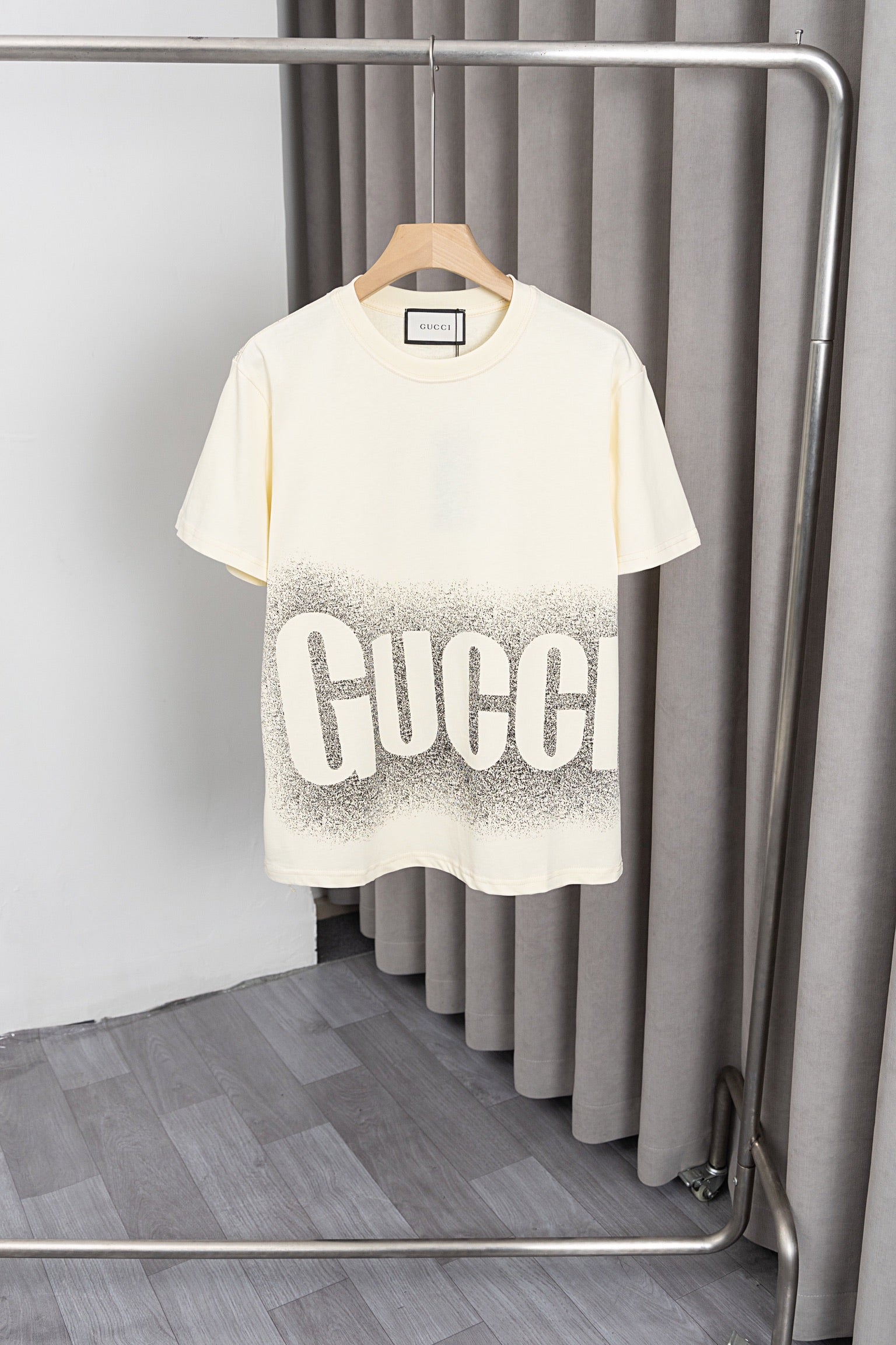 U1W25B9  Popular T-shirts