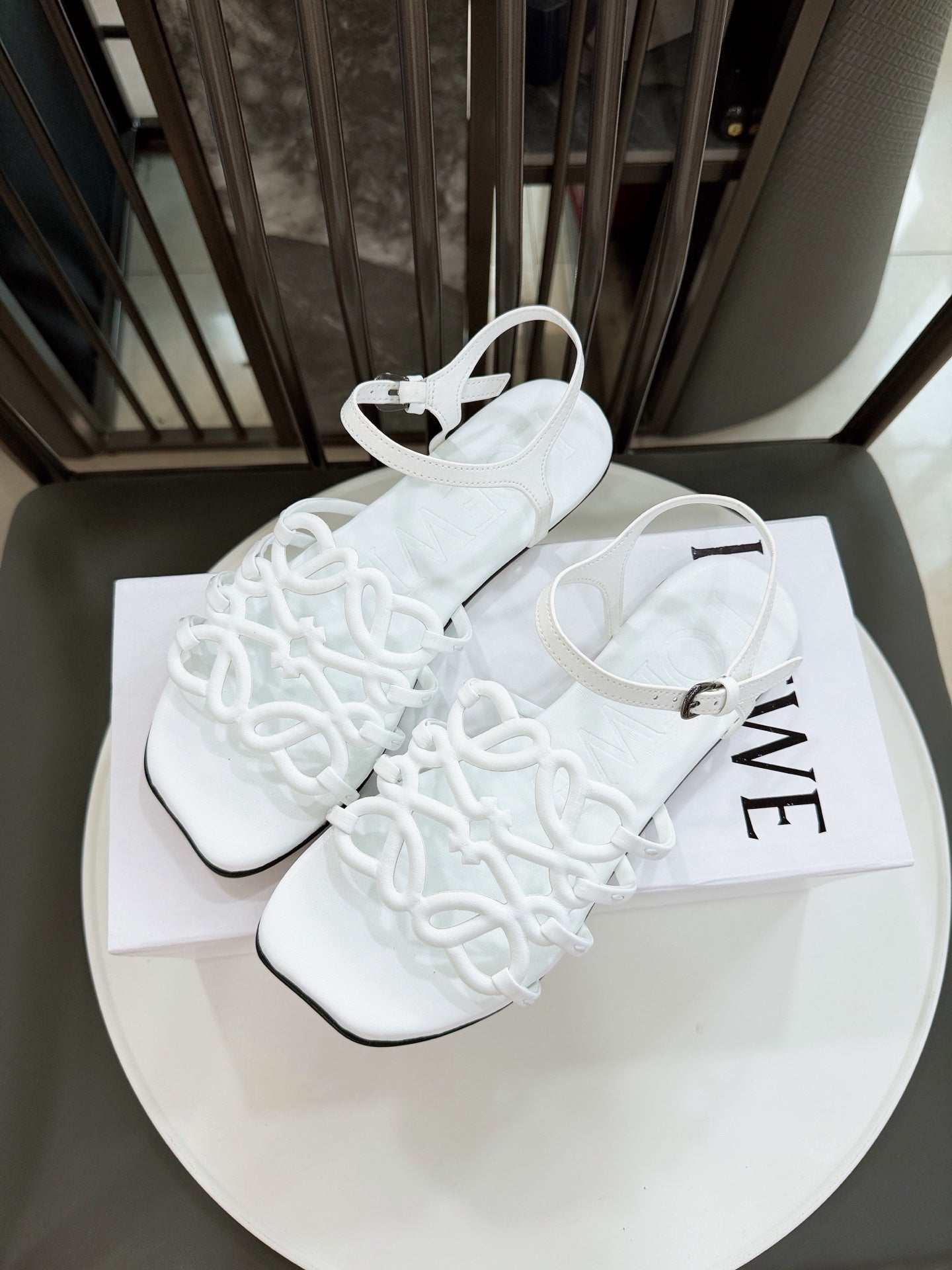 Z2R76A11 Popular high-quality  leather shoes