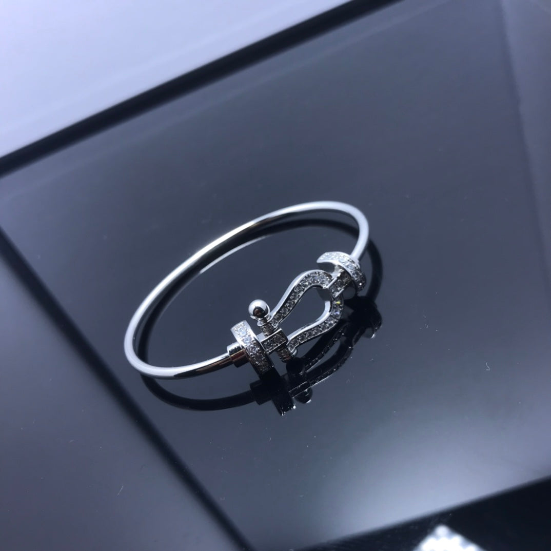 X1Q85A58K  Popular Bracelets