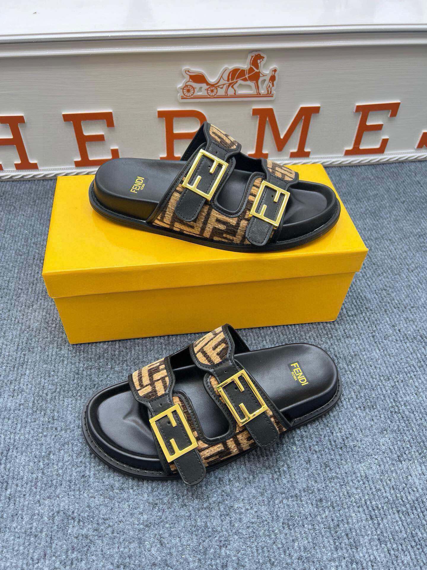 Z5ZF38 Popular slippers