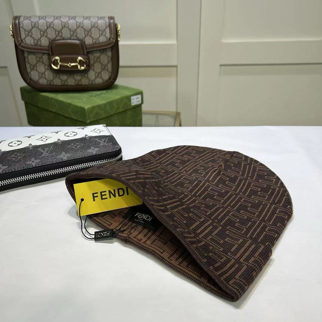 M1R86F39 Popular hats