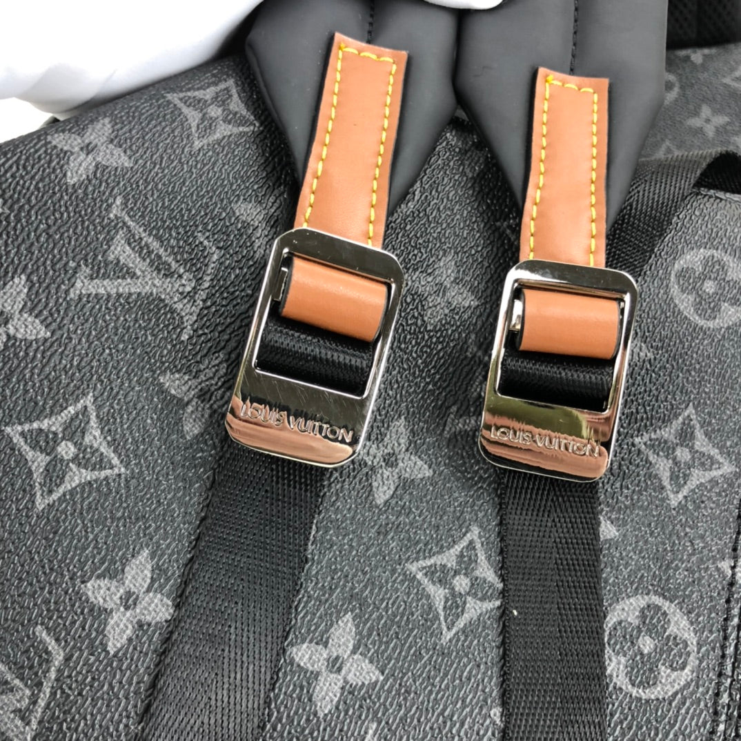 B12X44E354 Popular leather backpacks