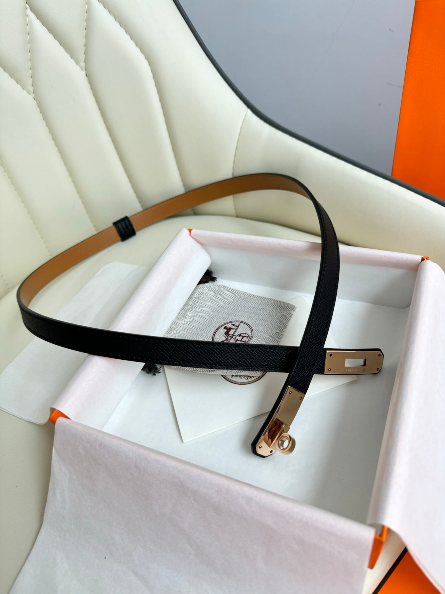 P1W25H196 Popular   High quality leather belt With full package