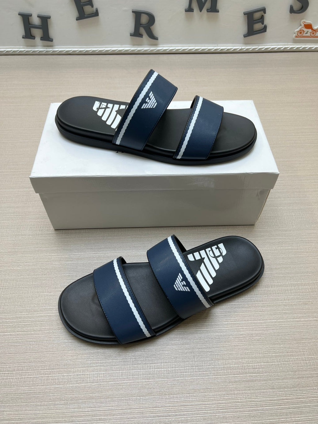 Z5ZA104 Popular slippers