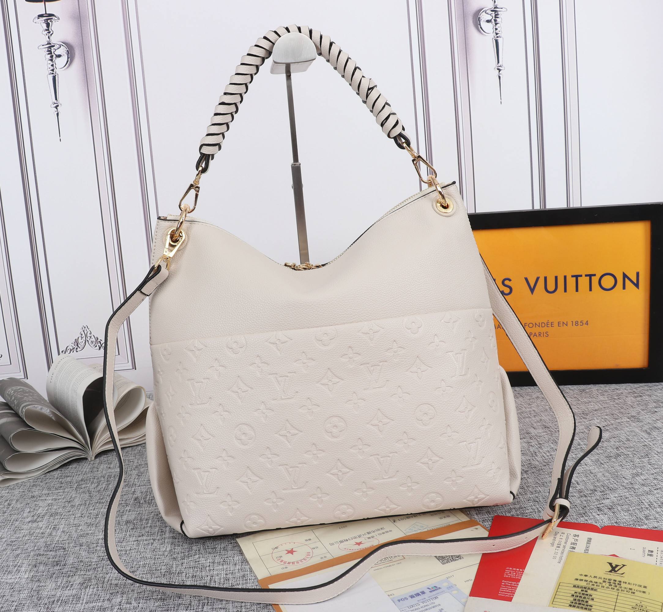 B12X73E51 Popular   leather bag 