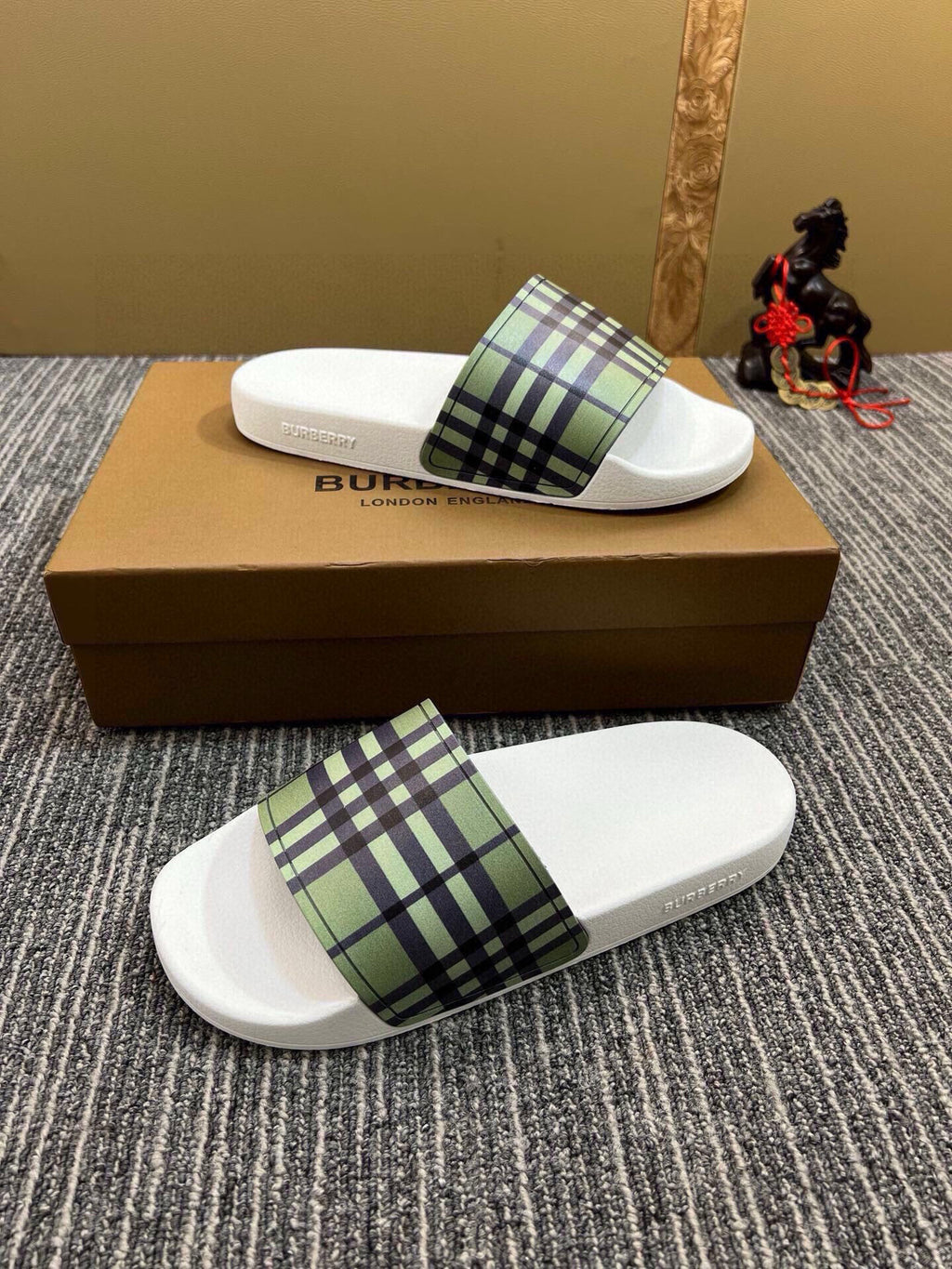 Z5Z35R260 Popular Slippers