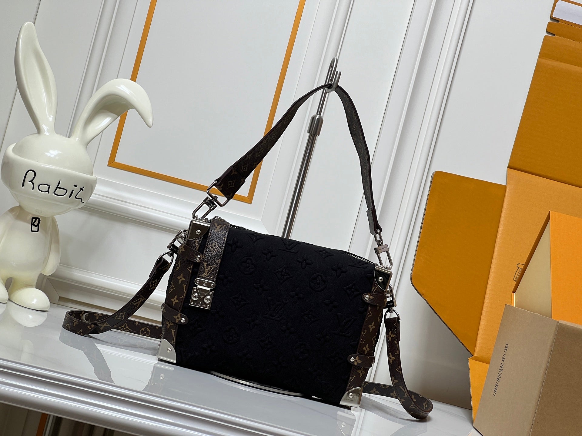 B1R115E157 Popular bag