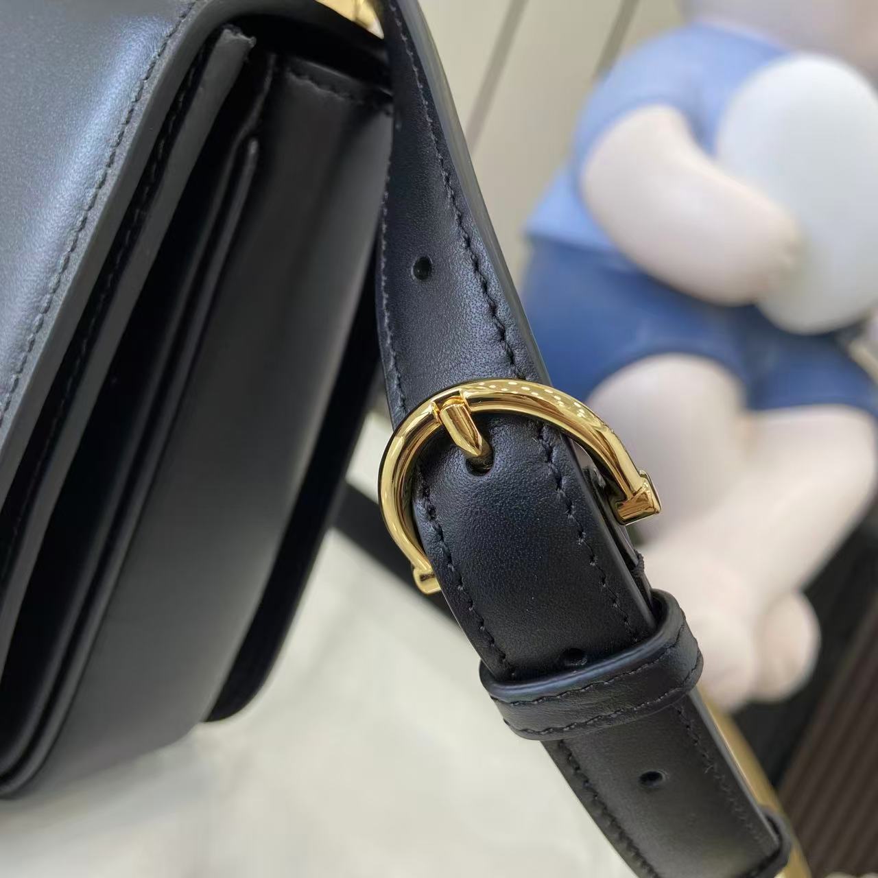 B1P36B110 Popular leather bag