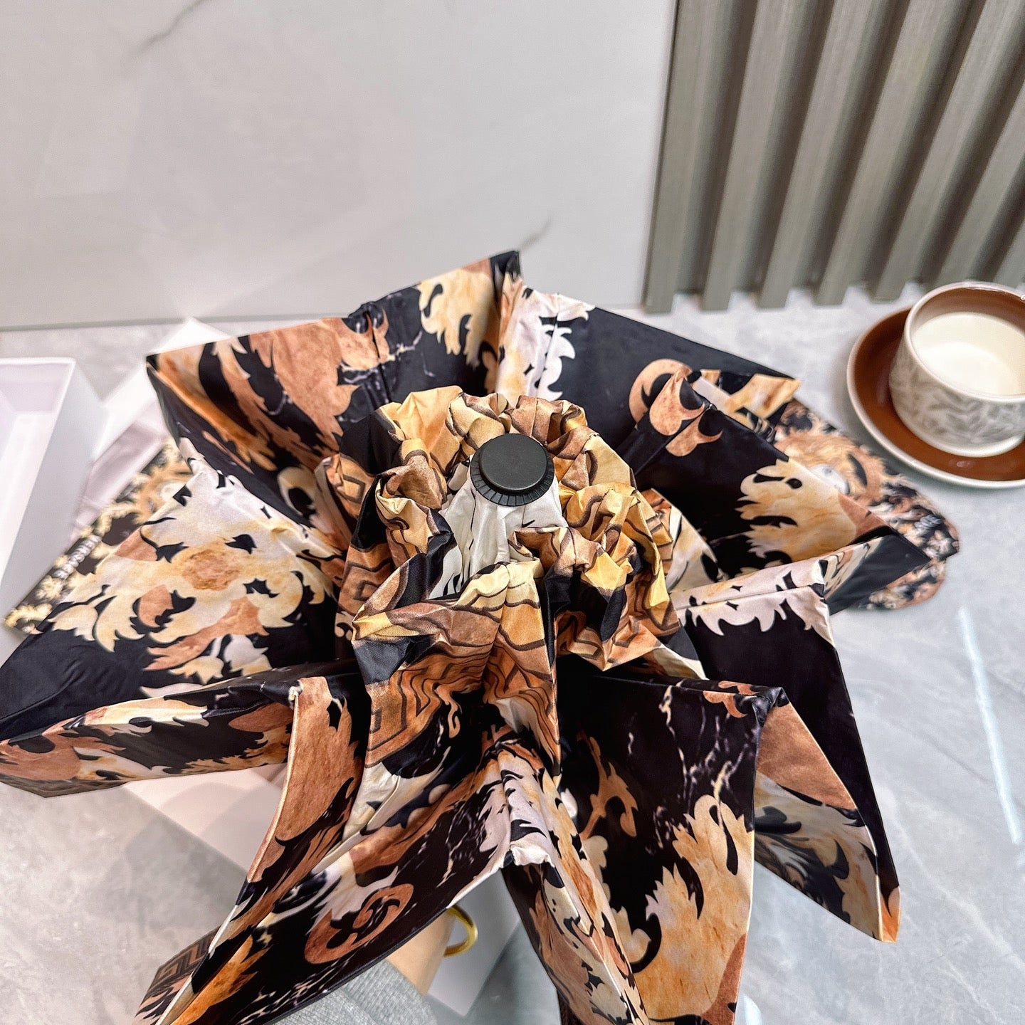 J1R85V102 Popular UV resistant umbrella