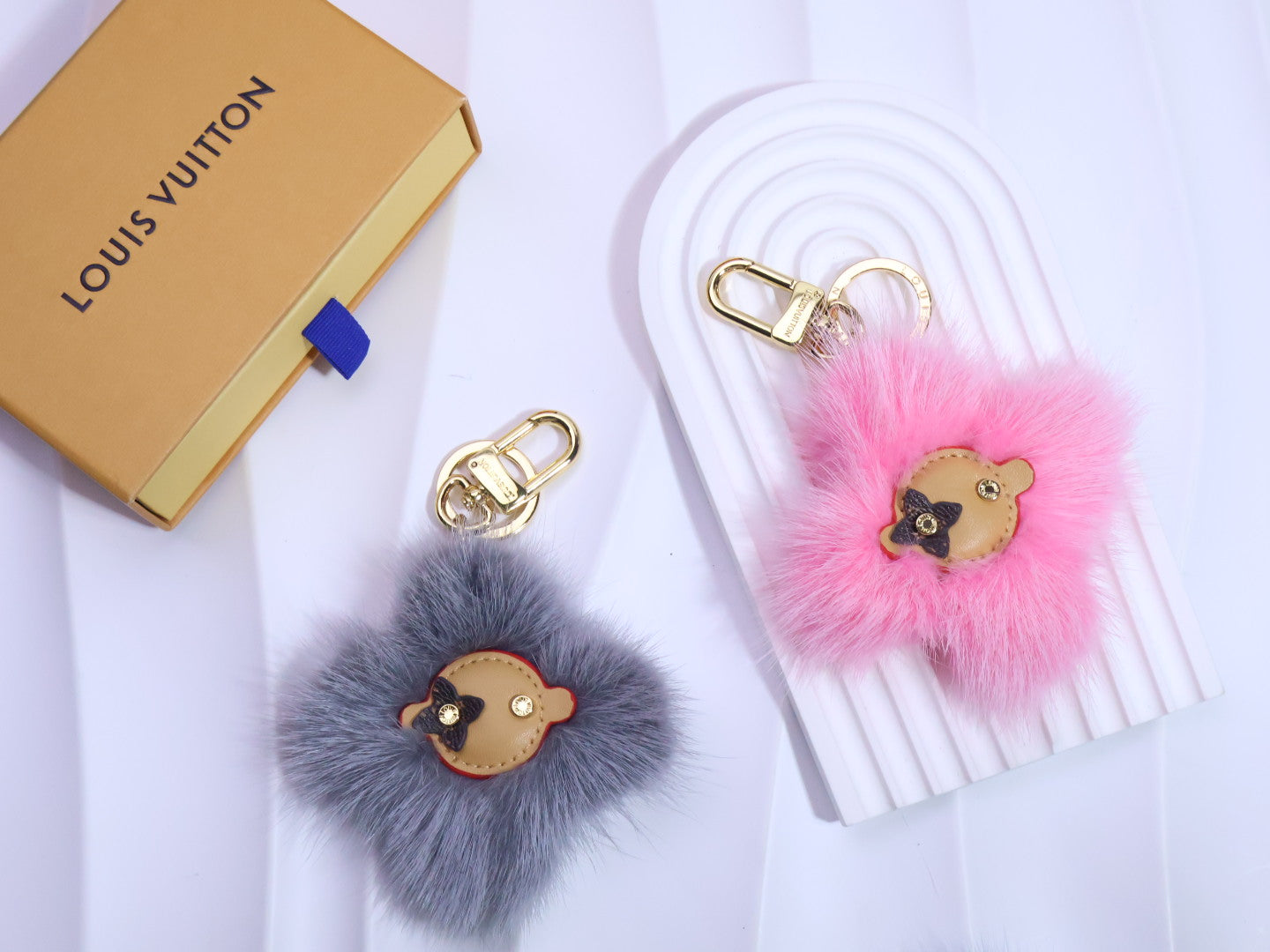 A1Q105E26 Popular bag 's charms accessories
