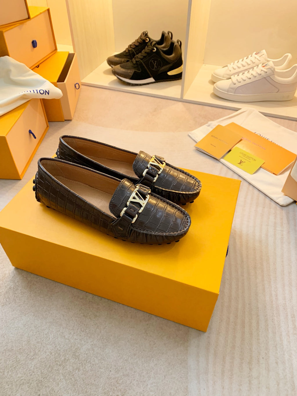 Z2Q95E98 Popular high-quality leather shoes
