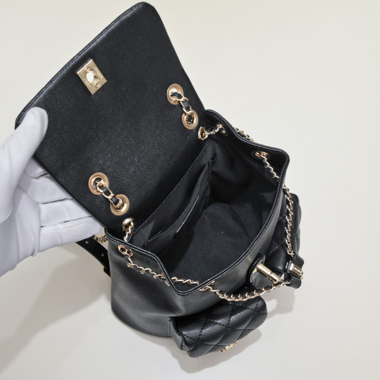 B1X43C66 Popular leather bag 