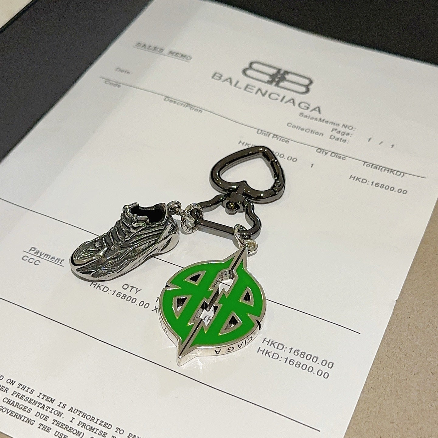 A1Z105J77 Popular bag 's charms accessories