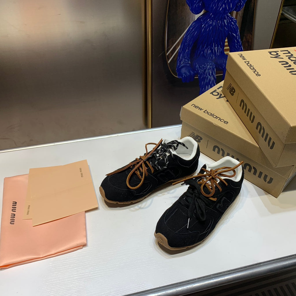 Z1P54A118 Popular shoes