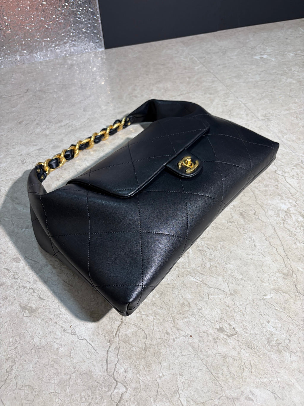 B1R15C146 Popular leather bag