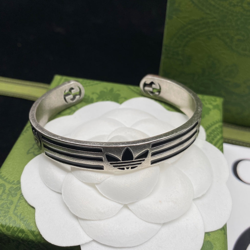 X1B82B250K  Popular Bracelets