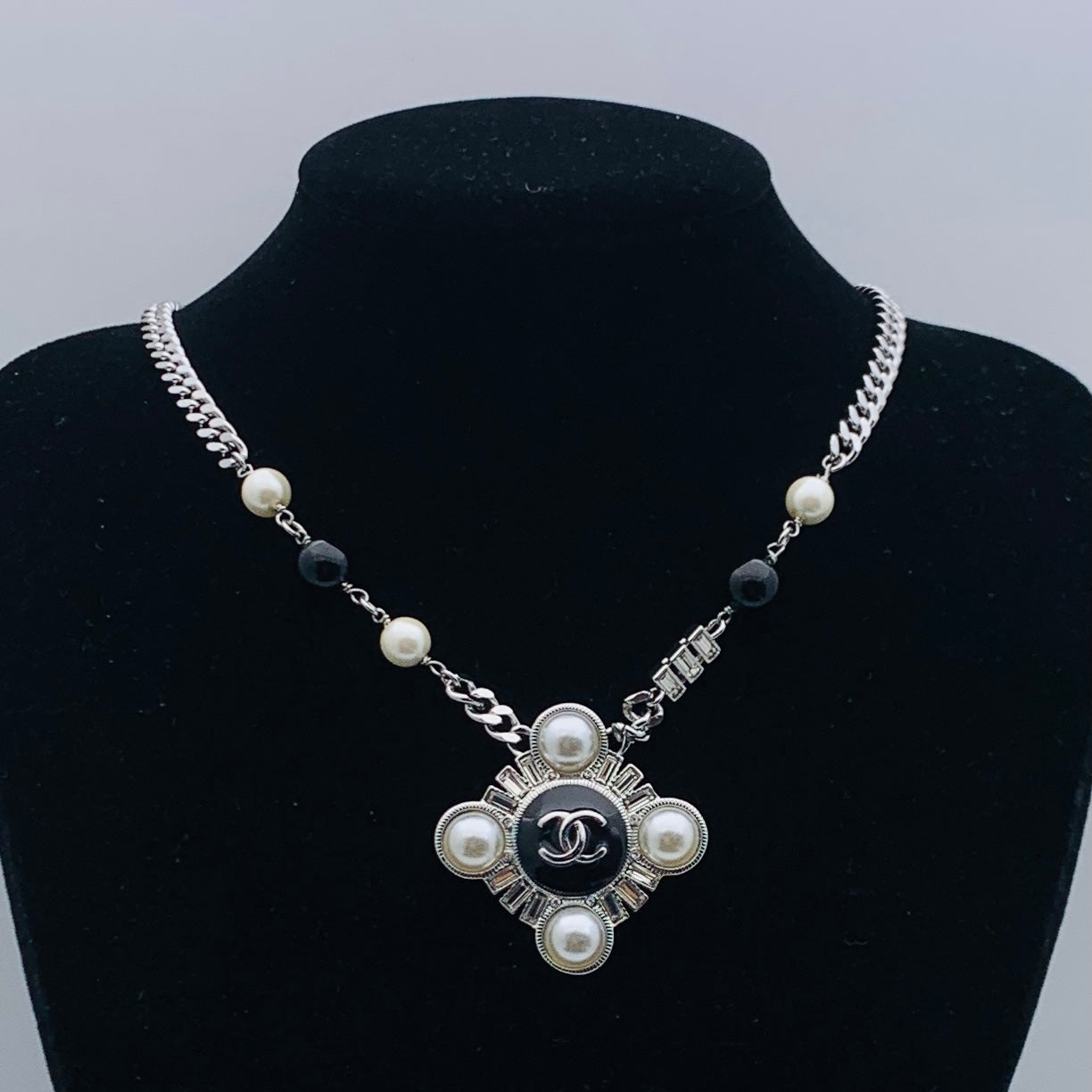 X1Q85C156X Popular Necklace