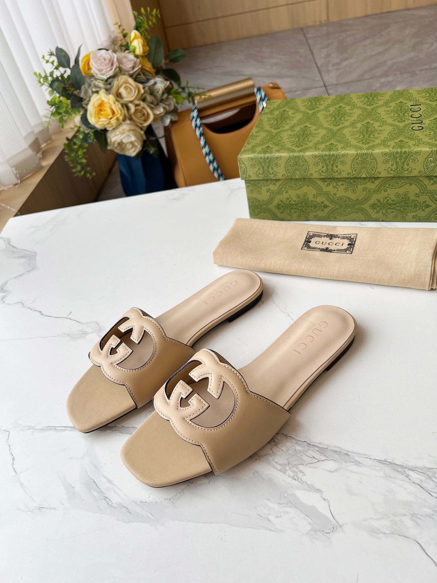 Z2X56B30 Popular high-quality leather Shoes