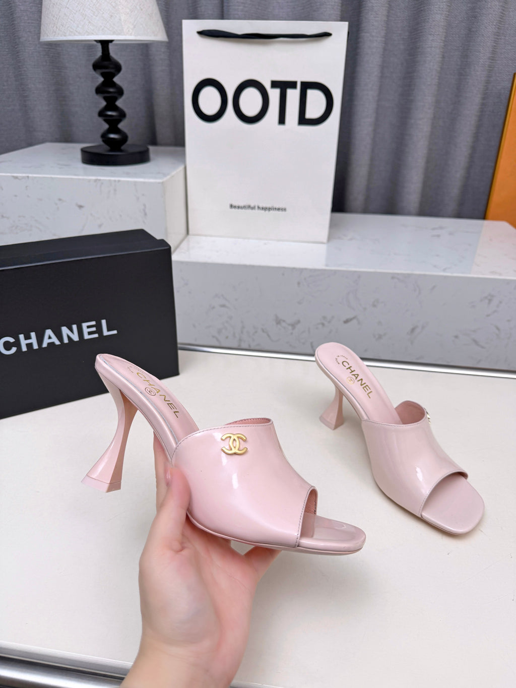 Z2X66C46 Popular leather High heels