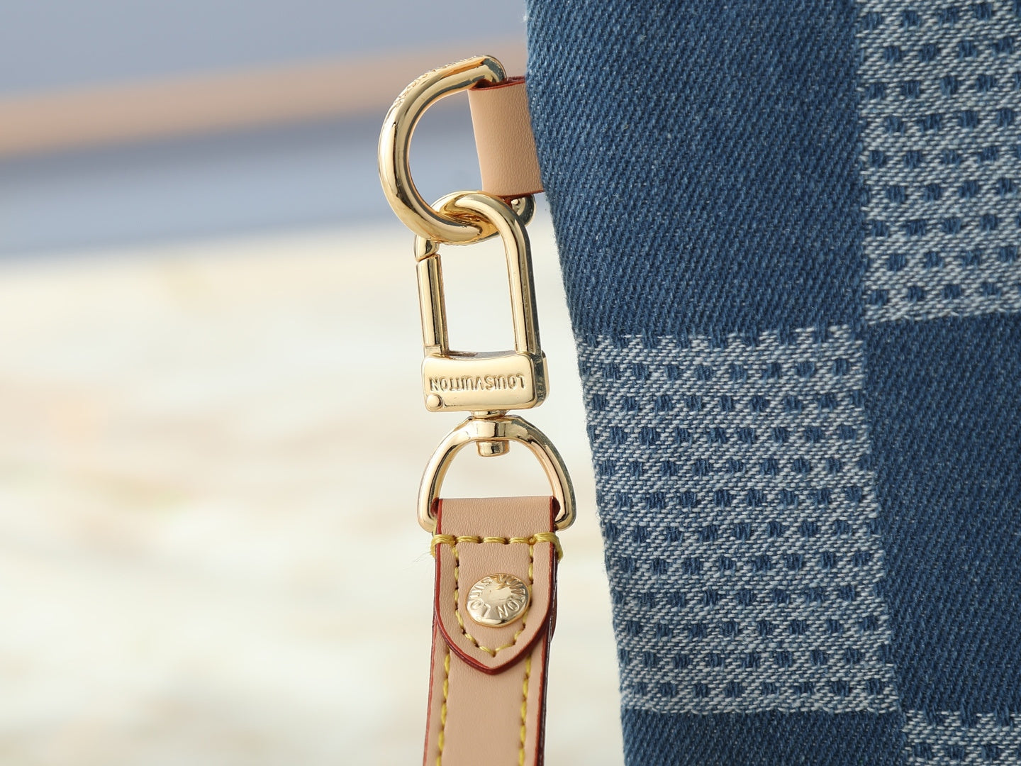 B1R76E55 Popular  bag