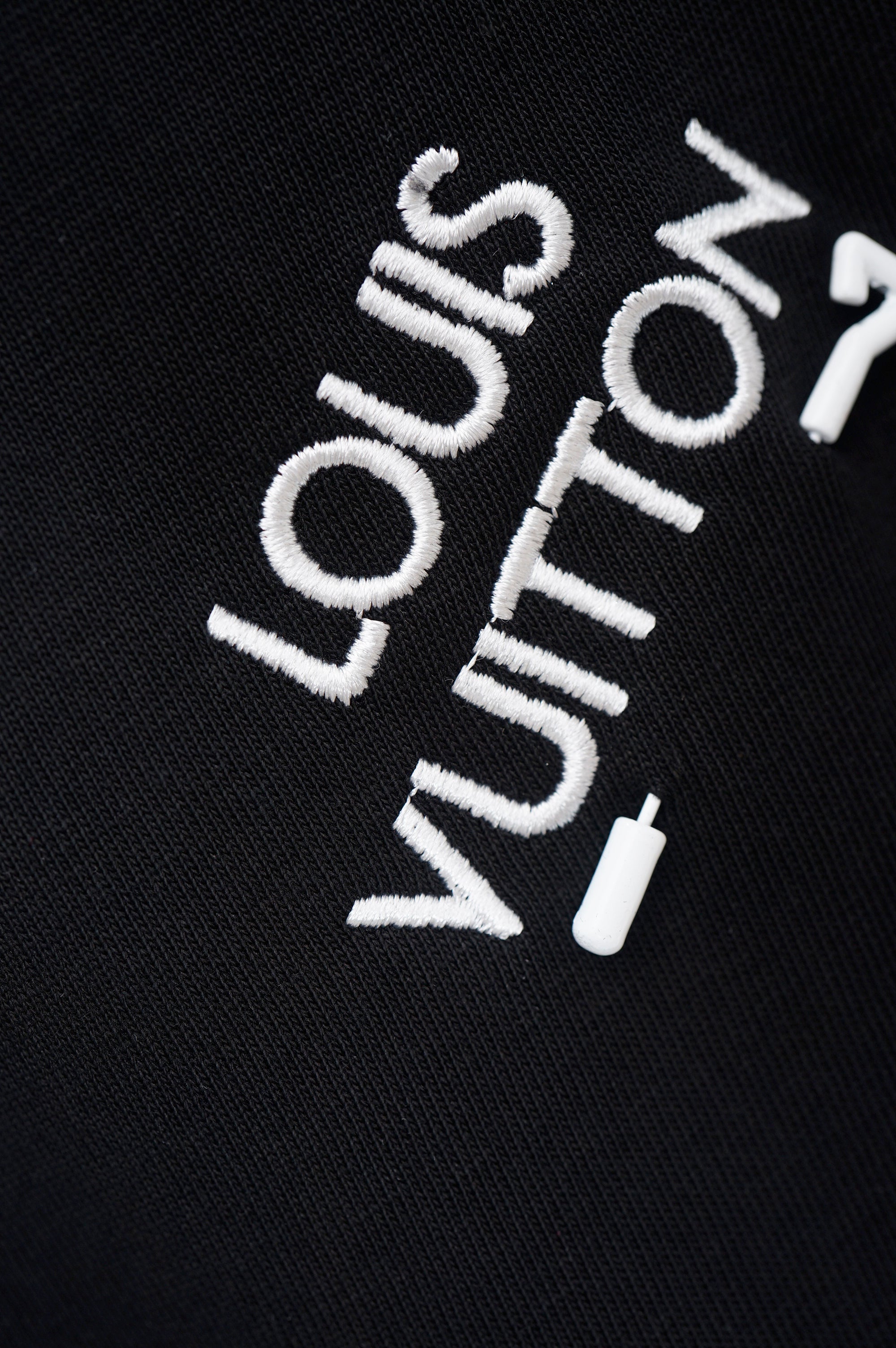 U1R76E25 Popular T-shirts