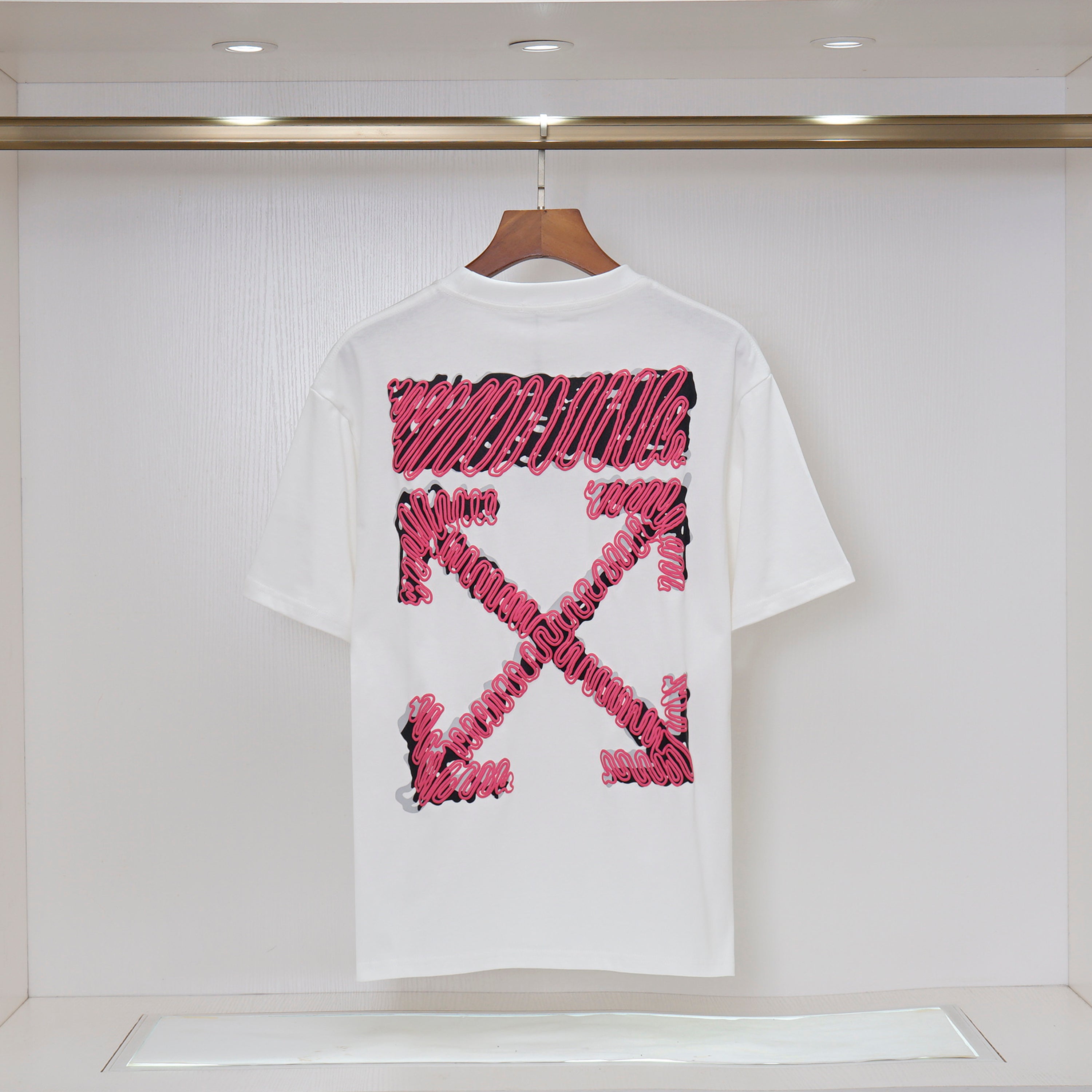 U1N65A20 Popular T-shirt
