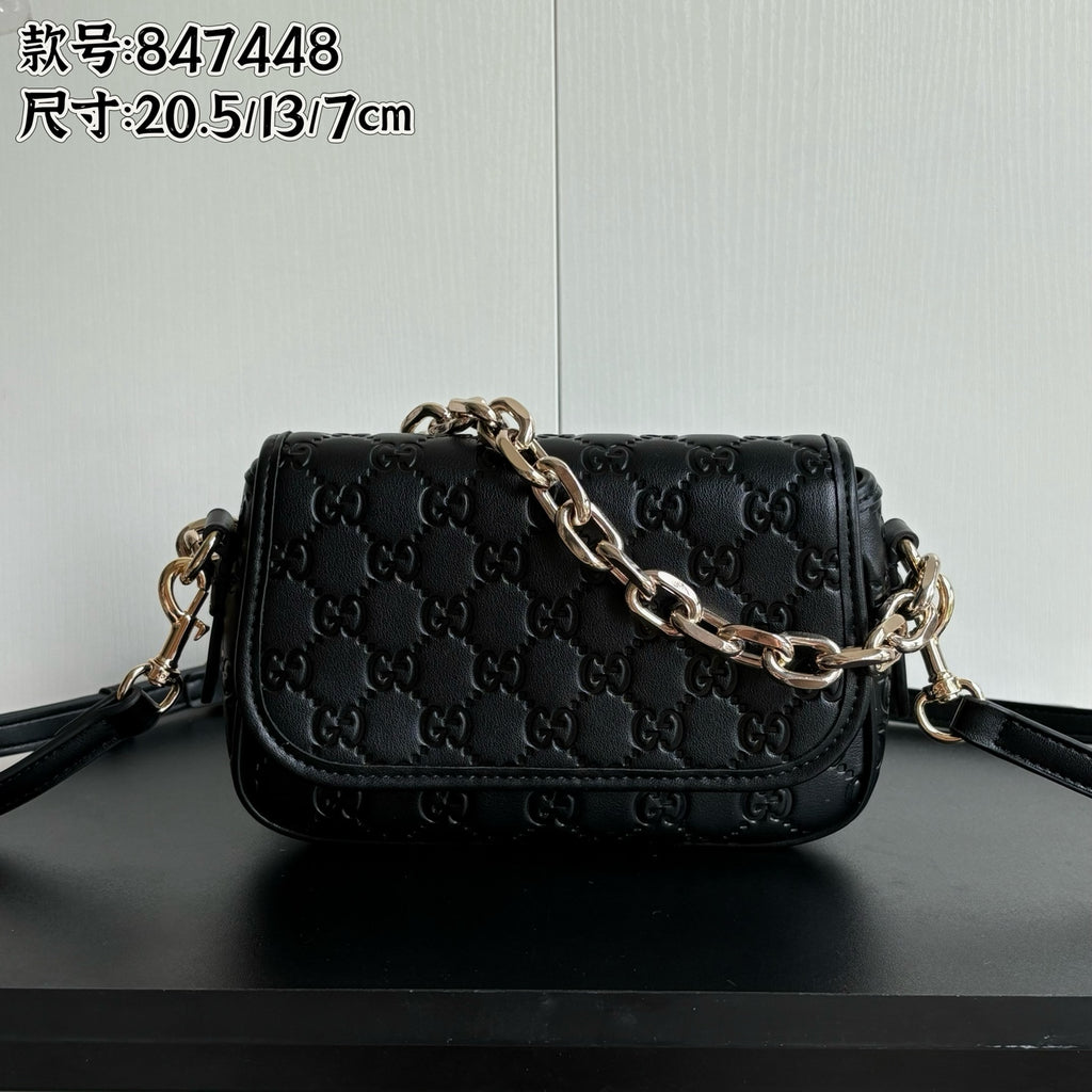 B1P36C60 Popular leather bag