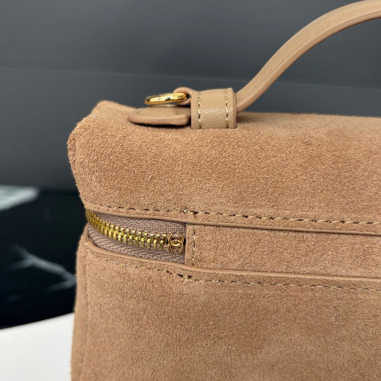 B1R76C31 Popular leather bag