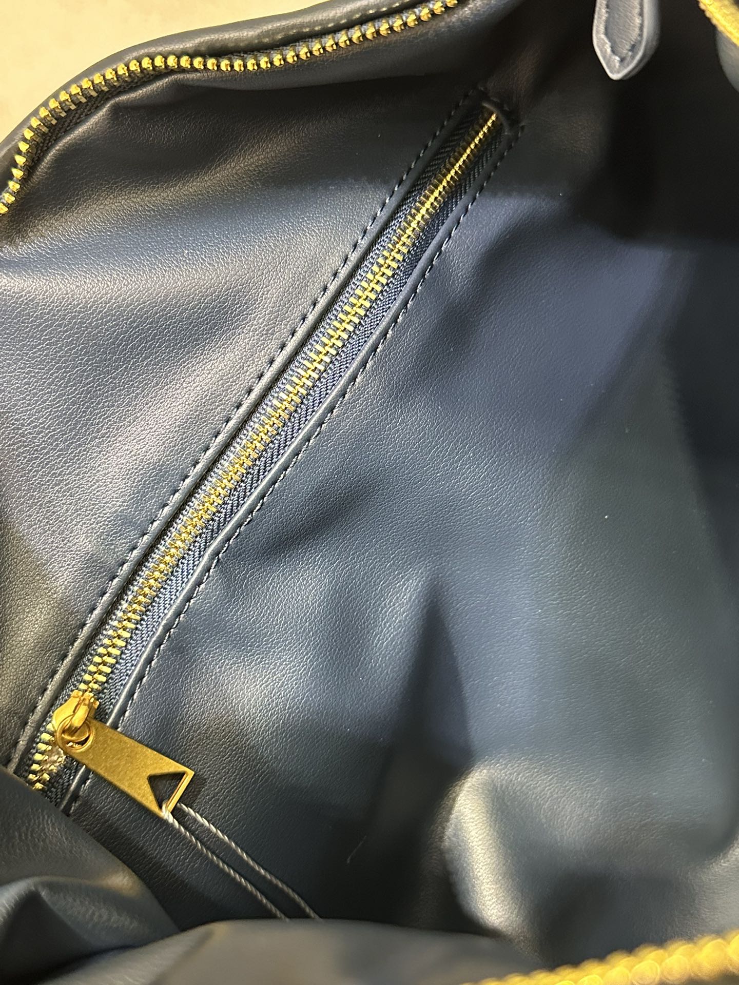 B1W35A116 Popular leather bag
